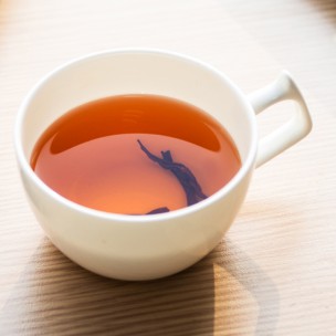 Красный чай «Инь Цзюнь Мэй» Серебряные брови 100 г